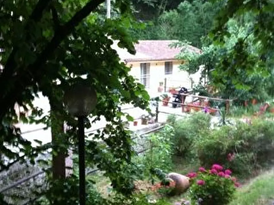 Immagine 2 di Rustico / casale in vendita  a San Giuliano Terme