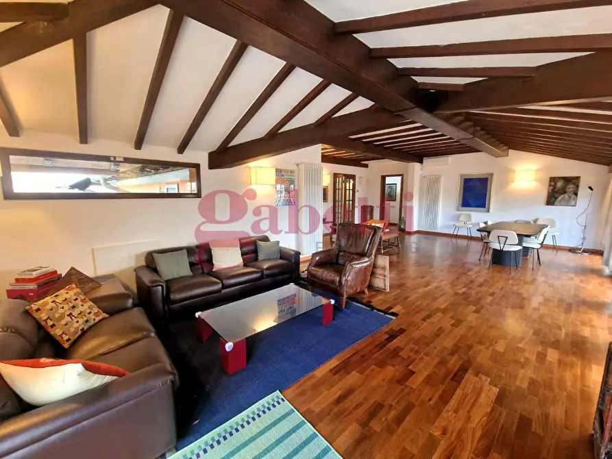 Immagine 18 di Mansarda in affitto  a Pisa