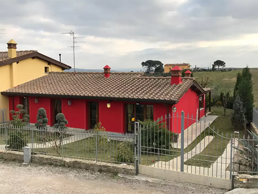 Immagine 1 di Villa in vendita  a Cerreto Guidi