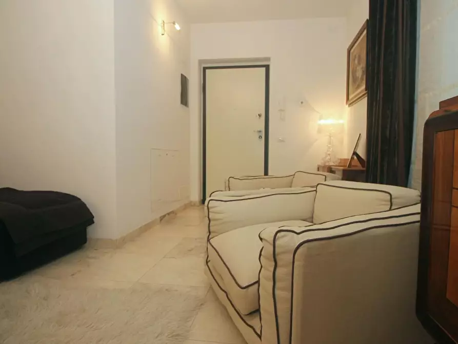 Immagine 11 di Appartamento in affitto  a Siena