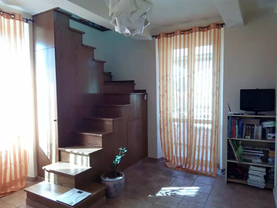 Immagine 8 di Casa semindipendente in vendita  a Massa