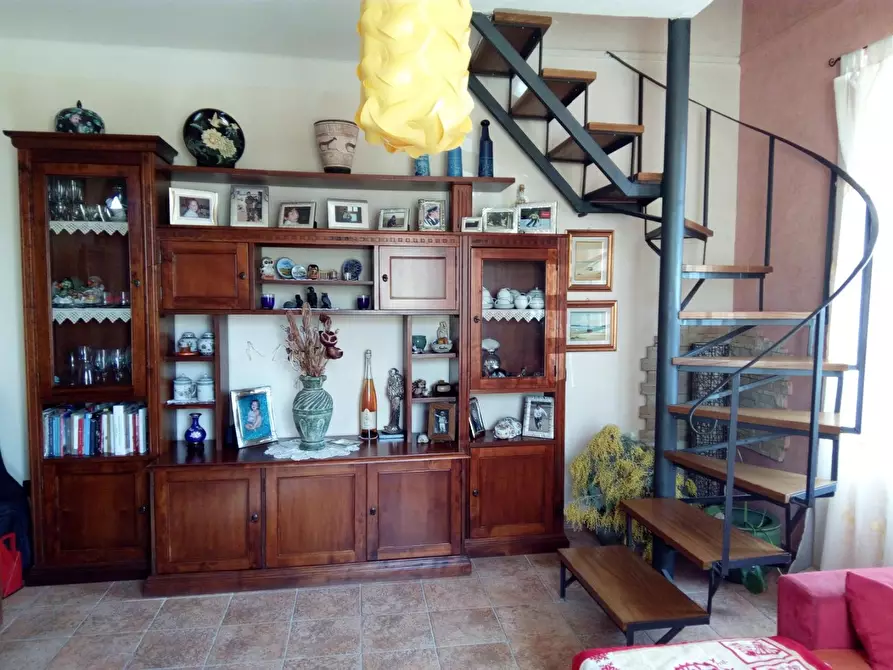 Immagine 15 di Casa semindipendente in vendita  a Massa