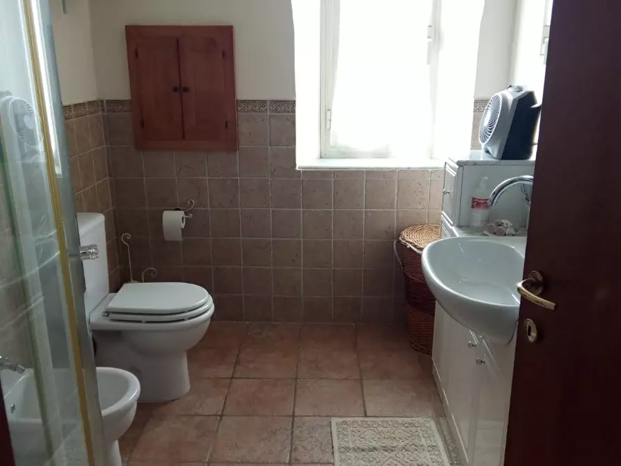 Immagine 9 di Casa semindipendente in vendita  a Massa