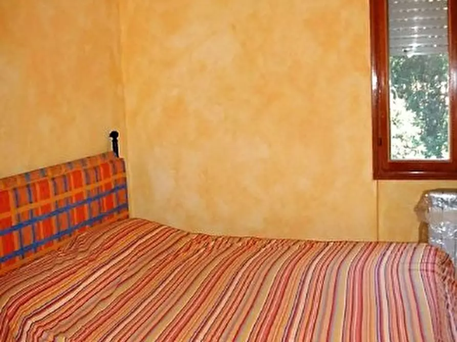 Immagine 4 di Appartamento in vendita  a Montignoso