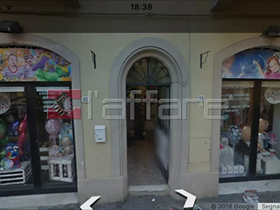 Immagine 1 di Locale commerciale in affitto  a Pontedera