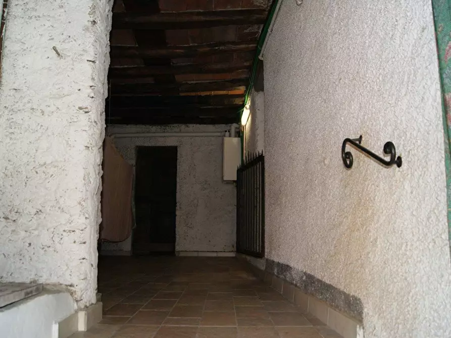 Immagine 14 di Casa semindipendente in vendita  a Massa