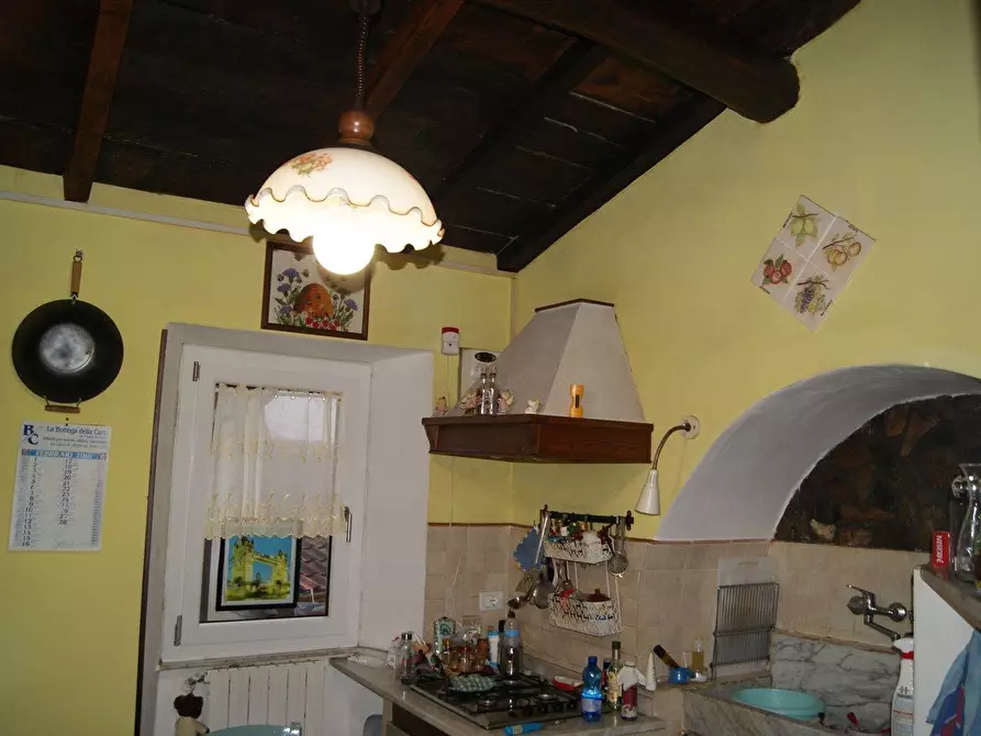 Immagine 4 di Casa semindipendente in vendita  a Massa