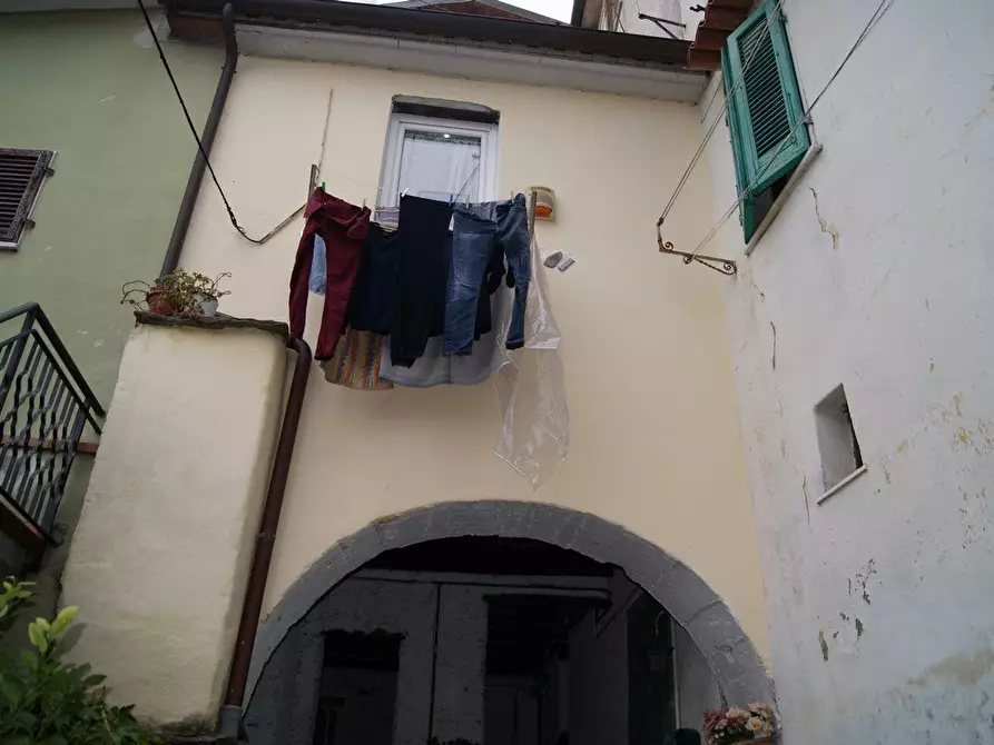 Immagine 12 di Casa semindipendente in vendita  a Massa