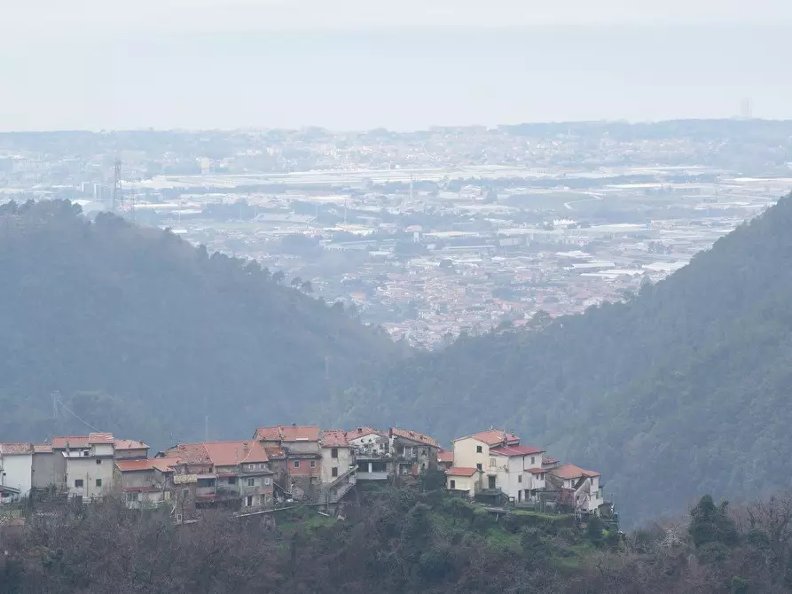 Immagine 13 di Casa semindipendente in vendita  a Massa