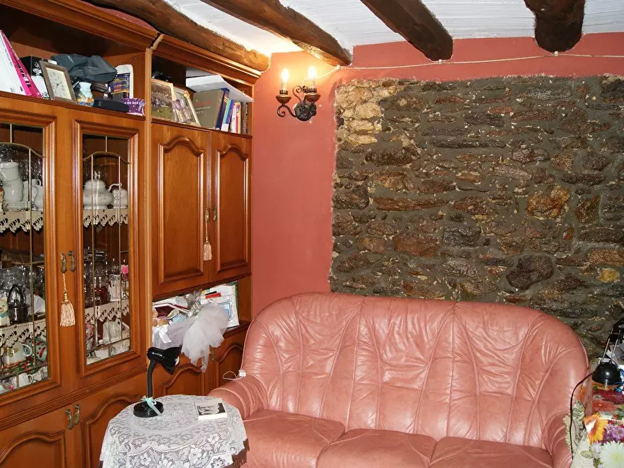 Immagine 7 di Casa semindipendente in vendita  a Massa