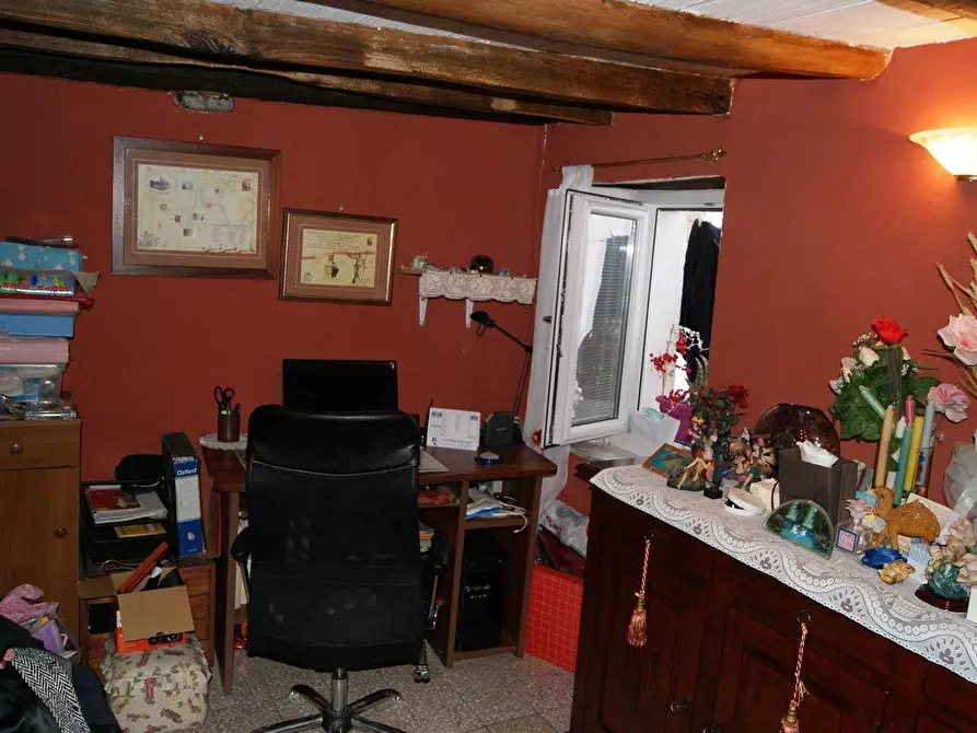 Immagine 3 di Casa semindipendente in vendita  a Massa