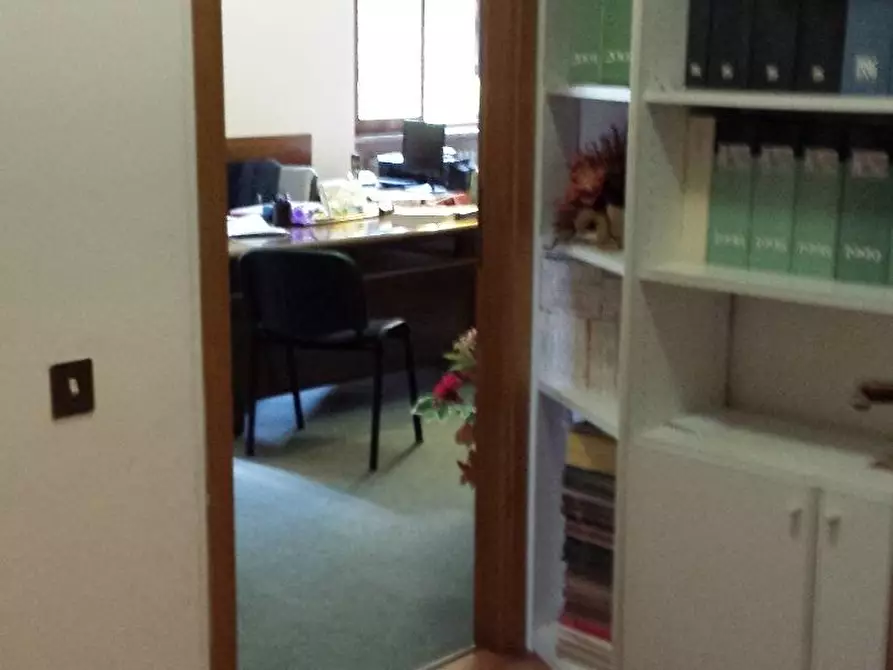 Immagine 4 di Appartamento in vendita  a Pisa