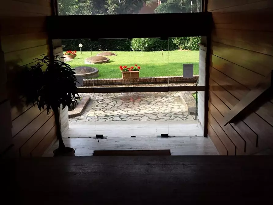 Immagine 12 di Appartamento in vendita  a Pisa