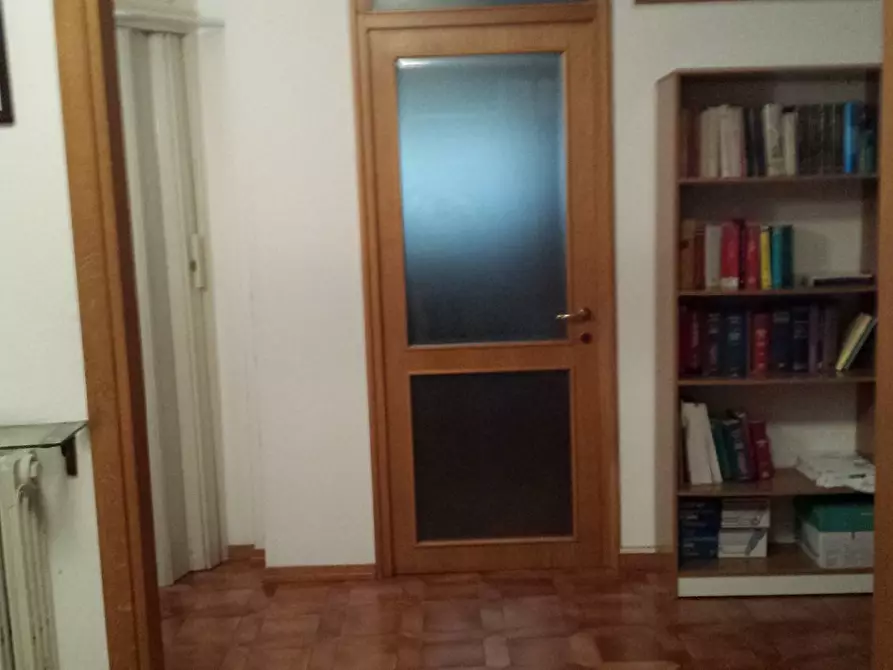 Immagine 6 di Appartamento in vendita  a Pisa