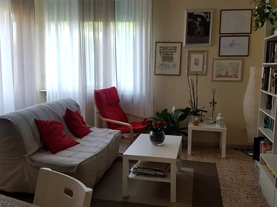 Immagine 1 di Appartamento in affitto  a Siena