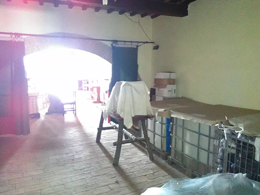 Immagine 17 di Azienda agricola in vendita  a San Miniato