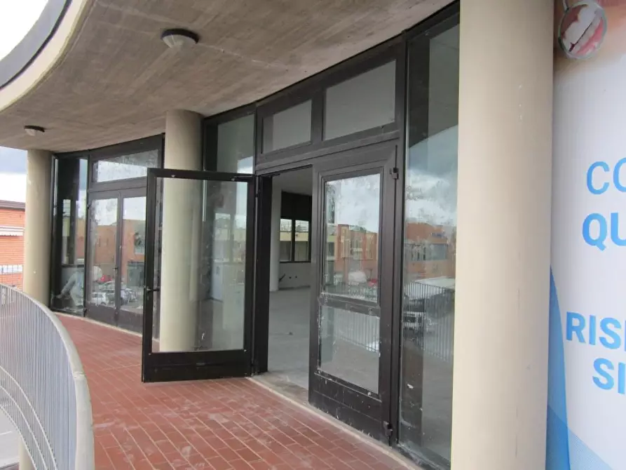 Immagine 7 di Ufficio in vendita  a San Giuliano Terme