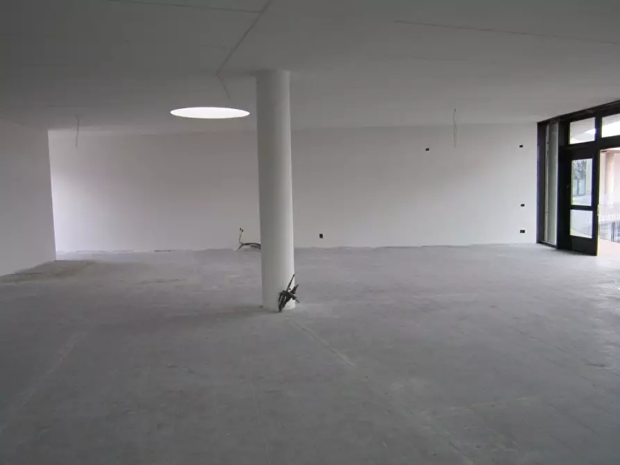 Immagine 6 di Ufficio in vendita  a San Giuliano Terme