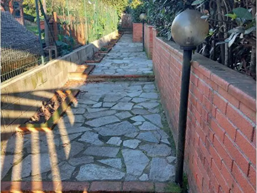 Immagine 15 di Casa semindipendente in vendita  a Castelnuovo Magra