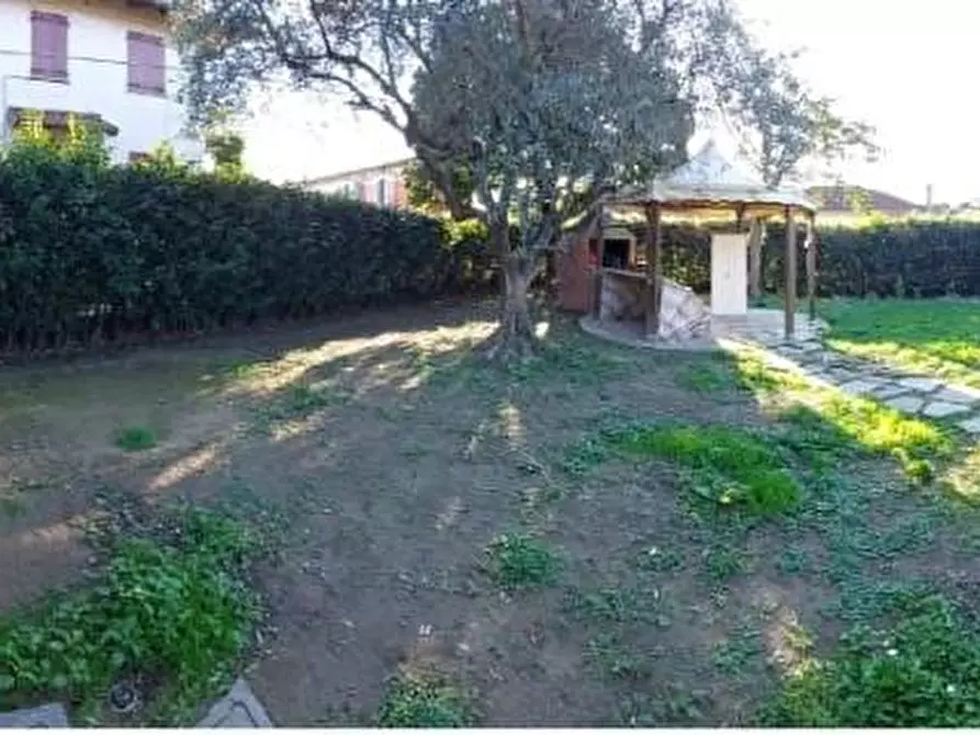 Immagine 17 di Casa semindipendente in vendita  a Castelnuovo Magra