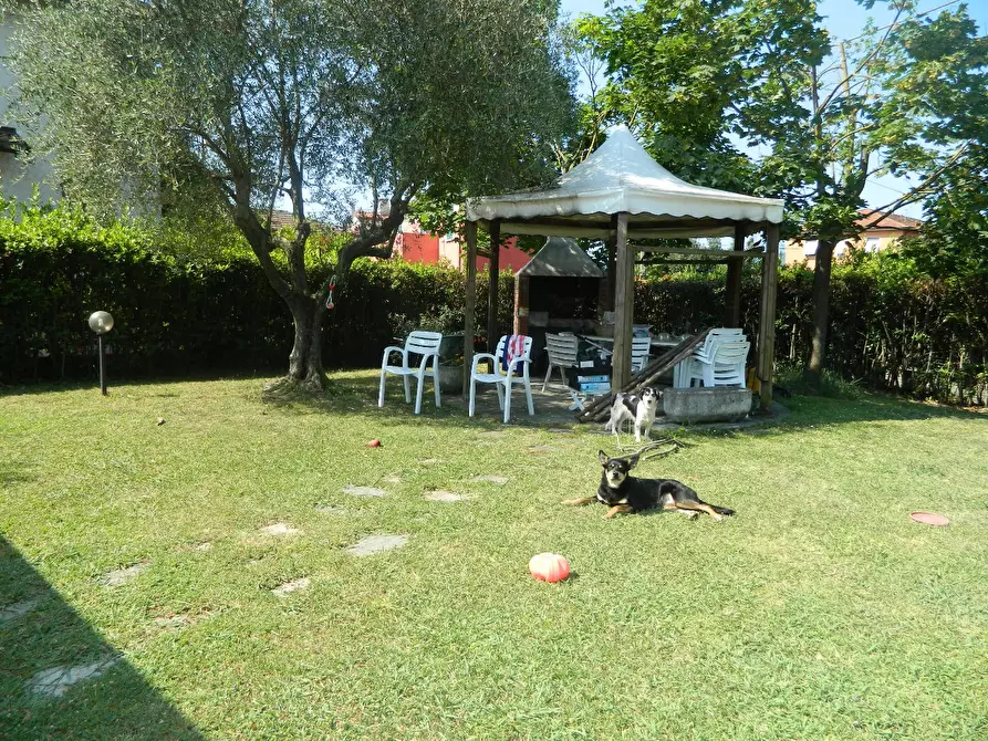 Immagine 1 di Casa semindipendente in vendita  a Castelnuovo Magra