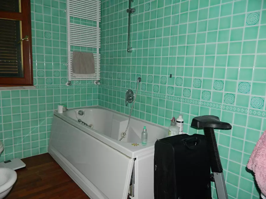 Immagine 12 di Casa semindipendente in vendita  a Castelnuovo Magra