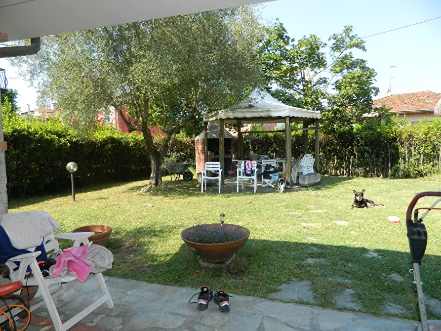 Immagine 3 di Casa semindipendente in vendita  a Castelnuovo Magra