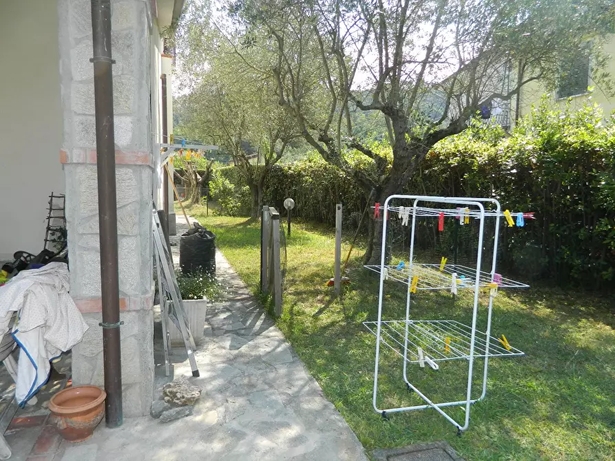 Immagine 6 di Casa semindipendente in vendita  a Castelnuovo Magra