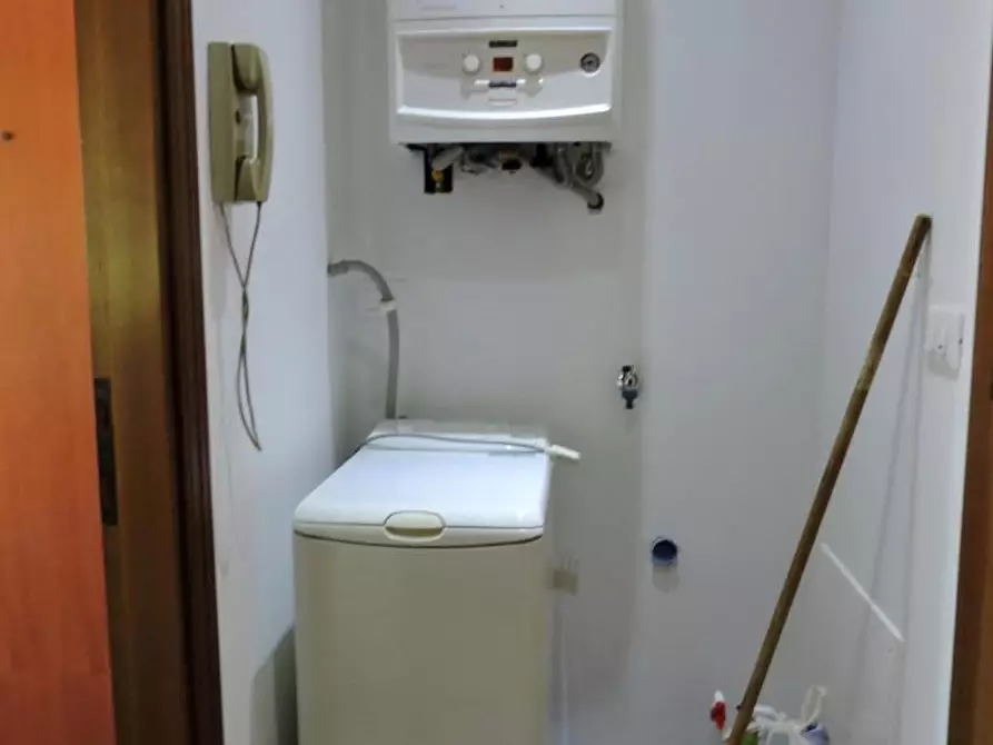 Immagine 17 di Appartamento in vendita  a Pisa