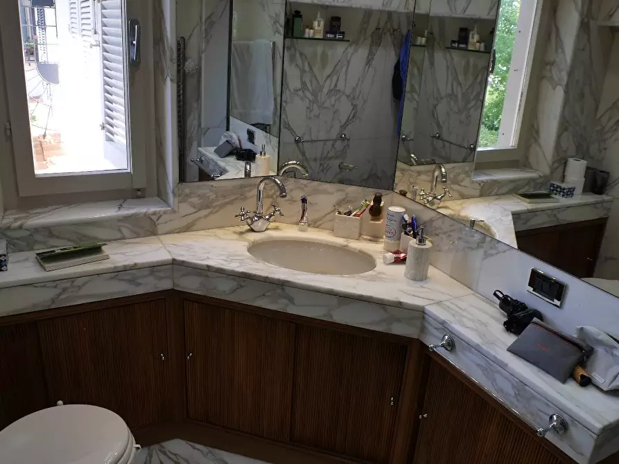 Immagine 33 di Casa bifamiliare in vendita  a Massa