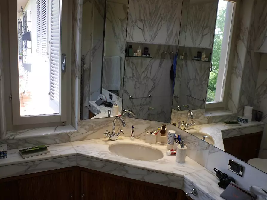 Immagine 34 di Casa bifamiliare in vendita  a Massa