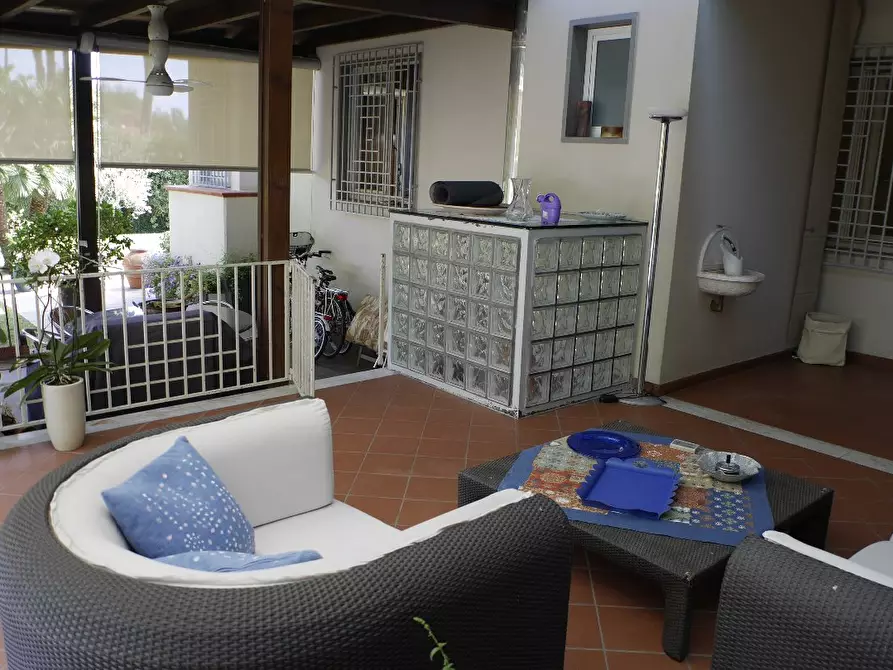 Immagine 17 di Casa bifamiliare in vendita  a Massa