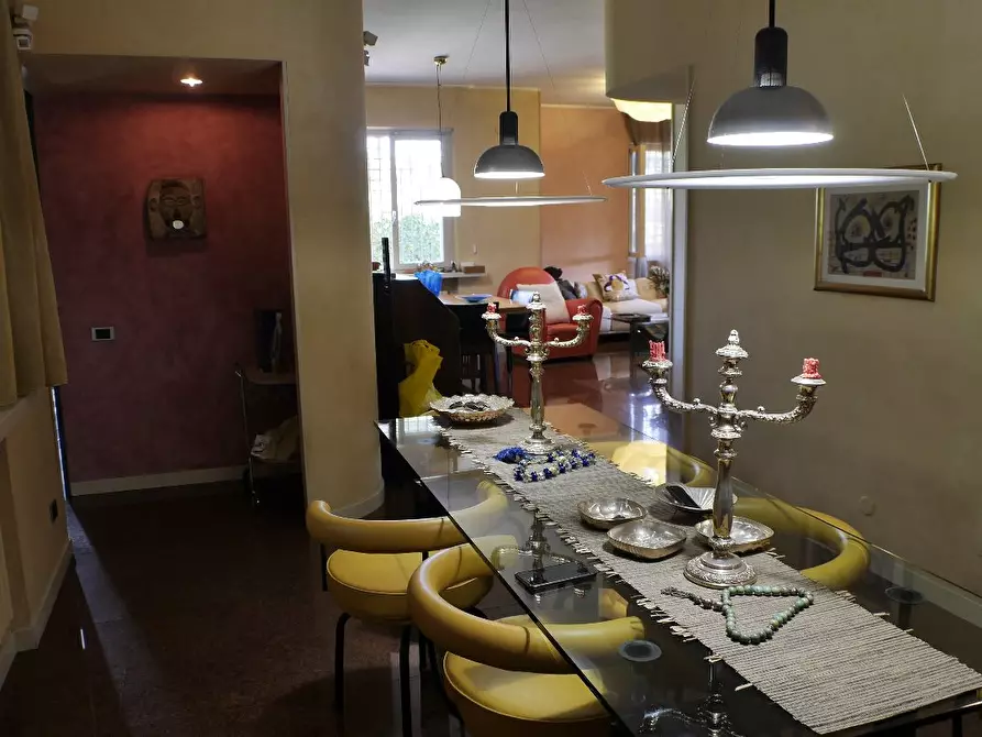 Immagine 28 di Casa bifamiliare in vendita  a Massa