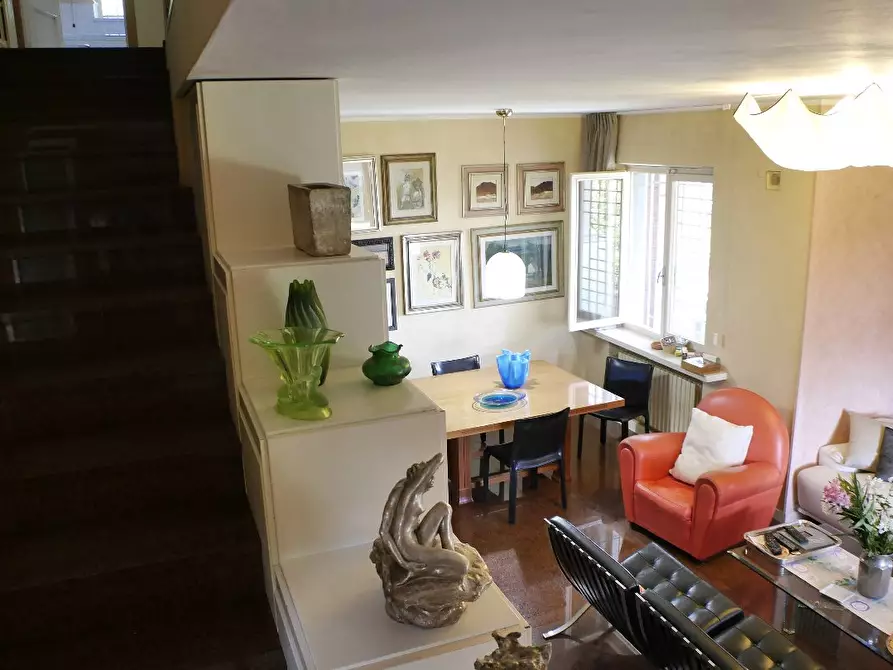 Immagine 30 di Casa bifamiliare in vendita  a Massa