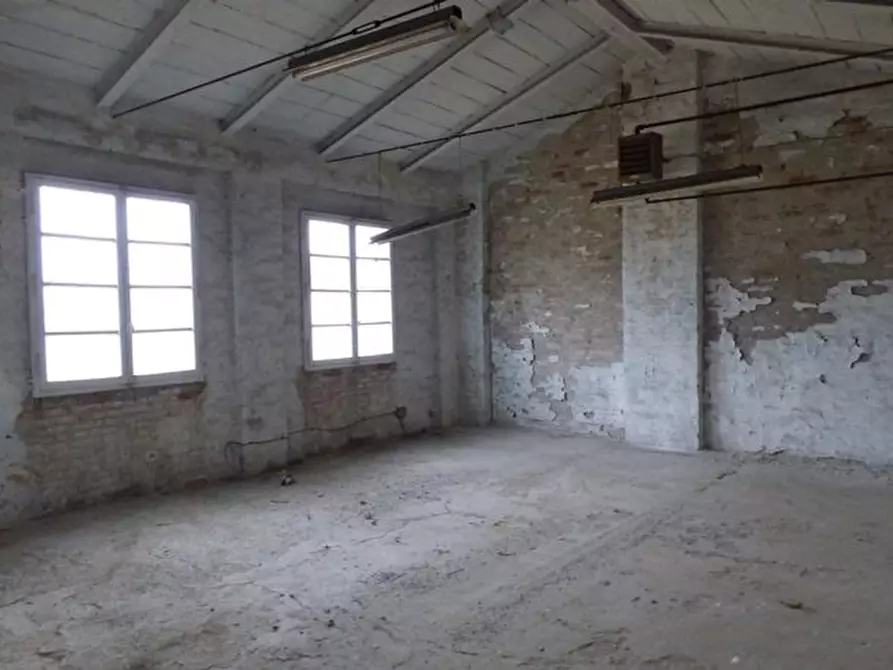 Immagine 5 di Terreno residenziale in vendita  a Capannori