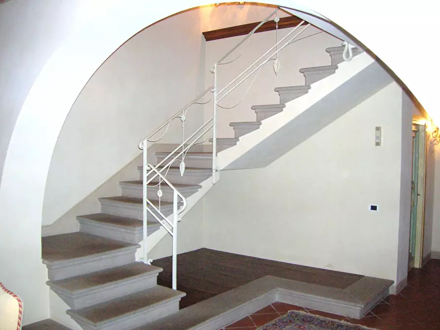 Immagine 4 di Casa colonica in vendita  a Vicopisano