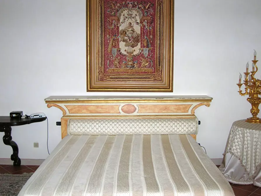 Immagine 8 di Casa colonica in vendita  a Vicopisano