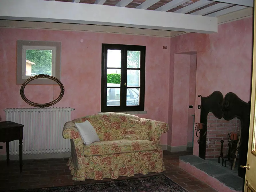 Immagine 9 di Casa colonica in vendita  a Vicopisano