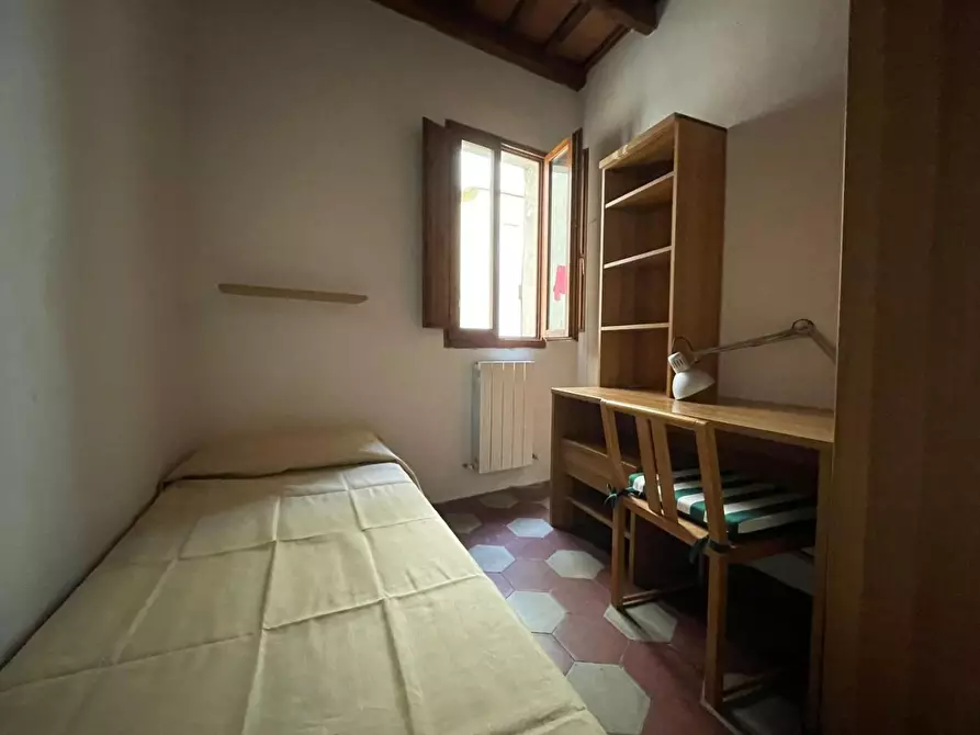 Immagine 11 di Appartamento in affitto  a Siena