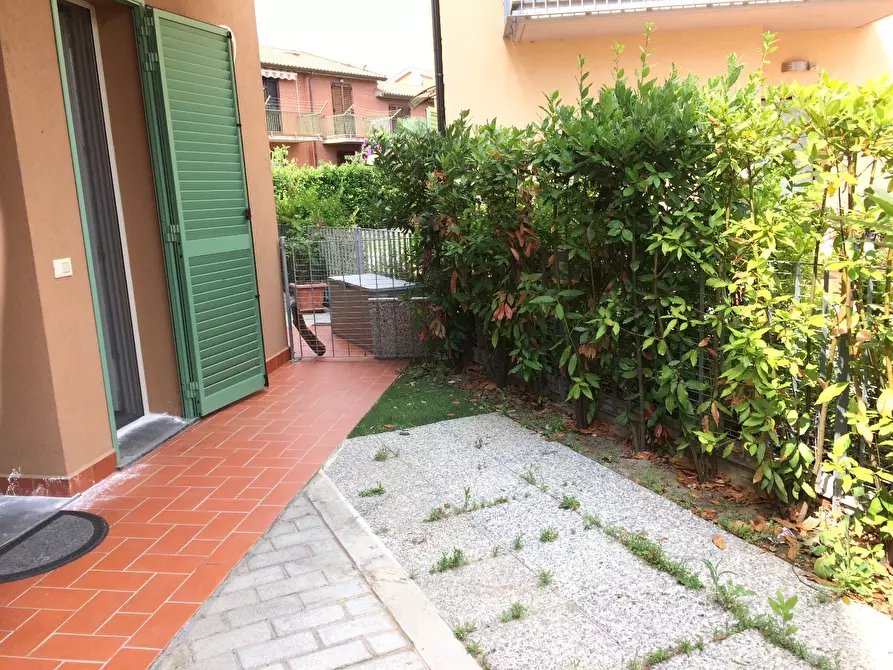 Immagine 11 di Appartamento in vendita  a Cascina