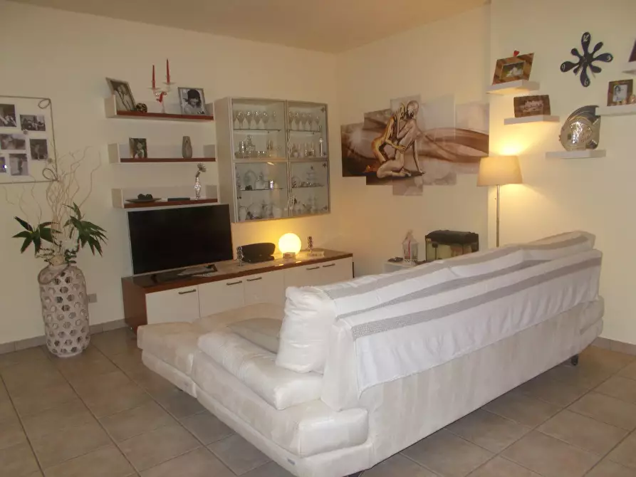 Immagine 11 di Appartamento in affitto  a Ponsacco