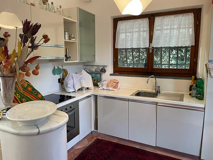 Immagine 16 di Villa in vendita  a Montignoso