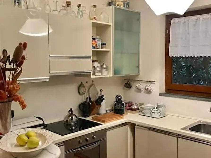 Immagine 15 di Villa in vendita  a Montignoso