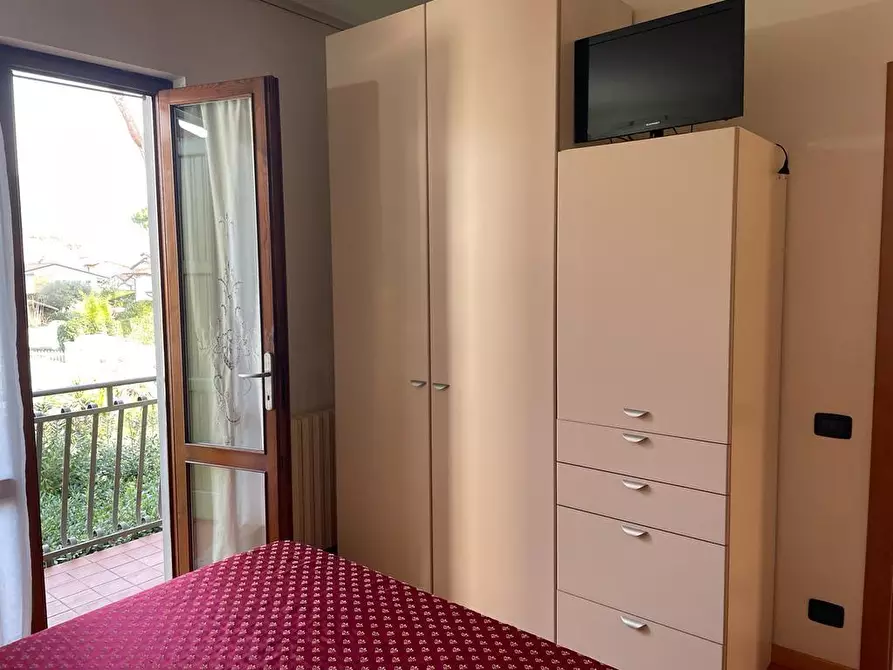 Immagine 18 di Villa in vendita  a Montignoso