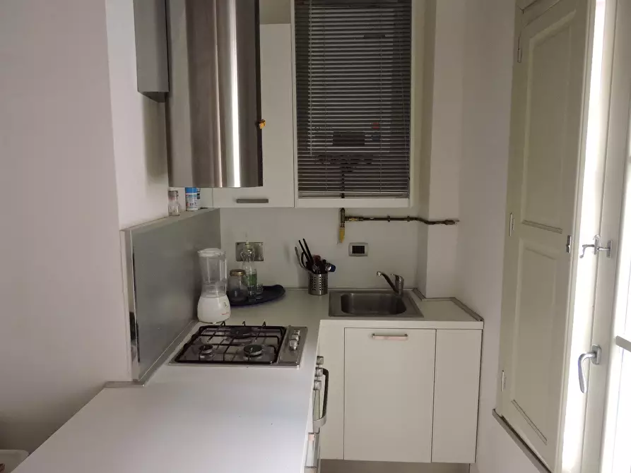 Immagine 12 di Appartamento in vendita  a Pisa