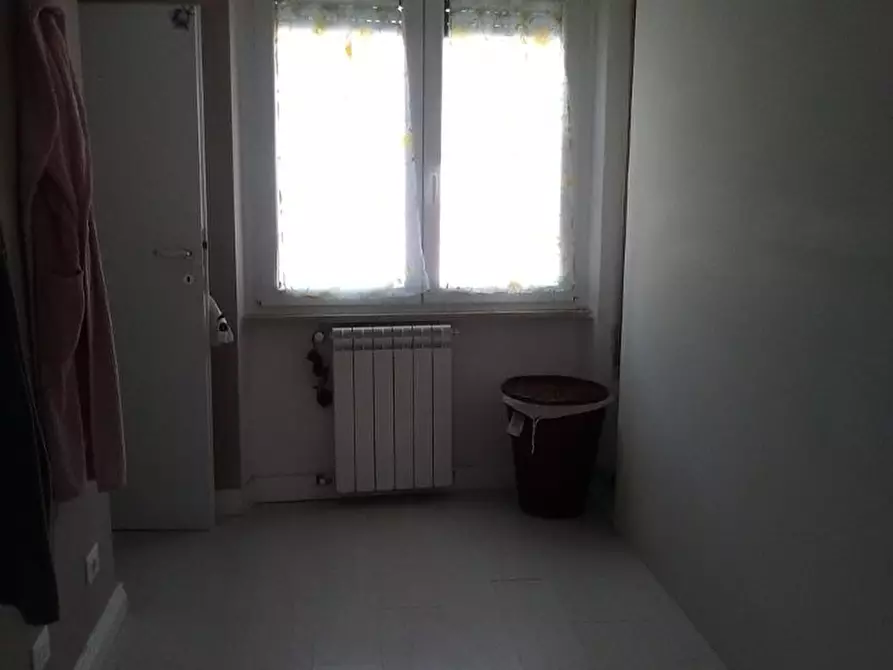 Immagine 5 di Porzione di casa in vendita  a Massa