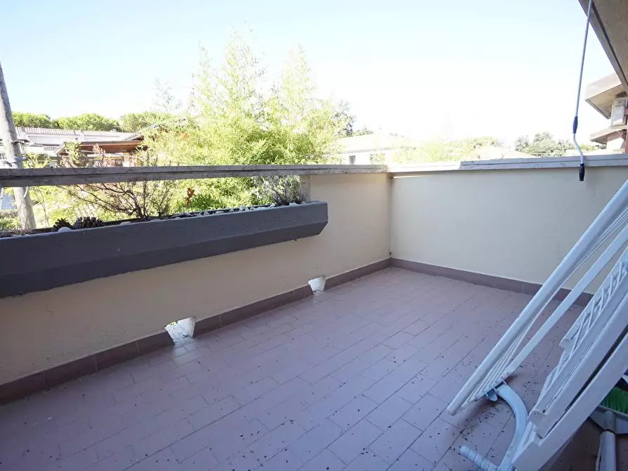 Immagine 11 di Appartamento in vendita  a Massa