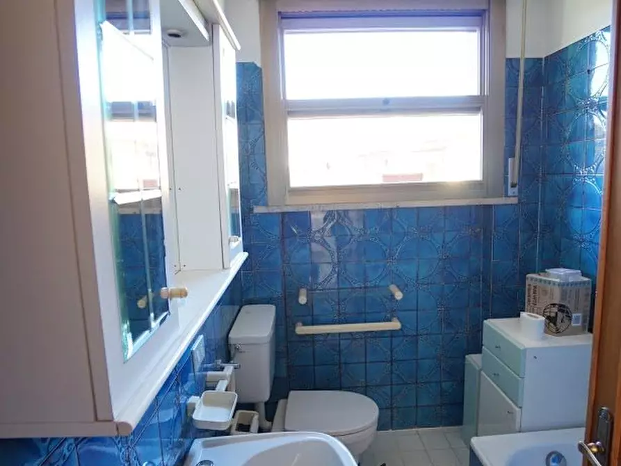 Immagine 2 di Appartamento in vendita  a Massa