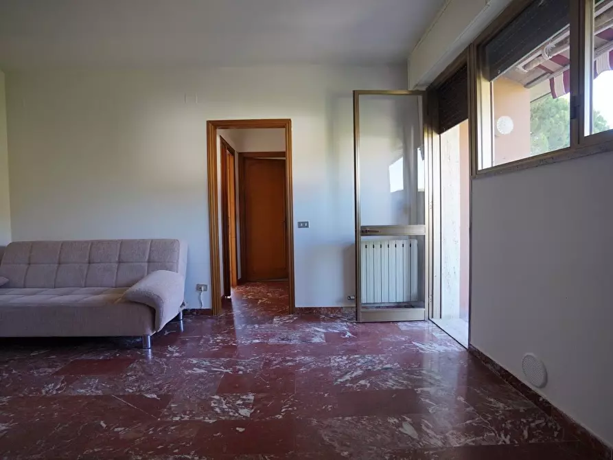 Immagine 18 di Appartamento in vendita  a Massa