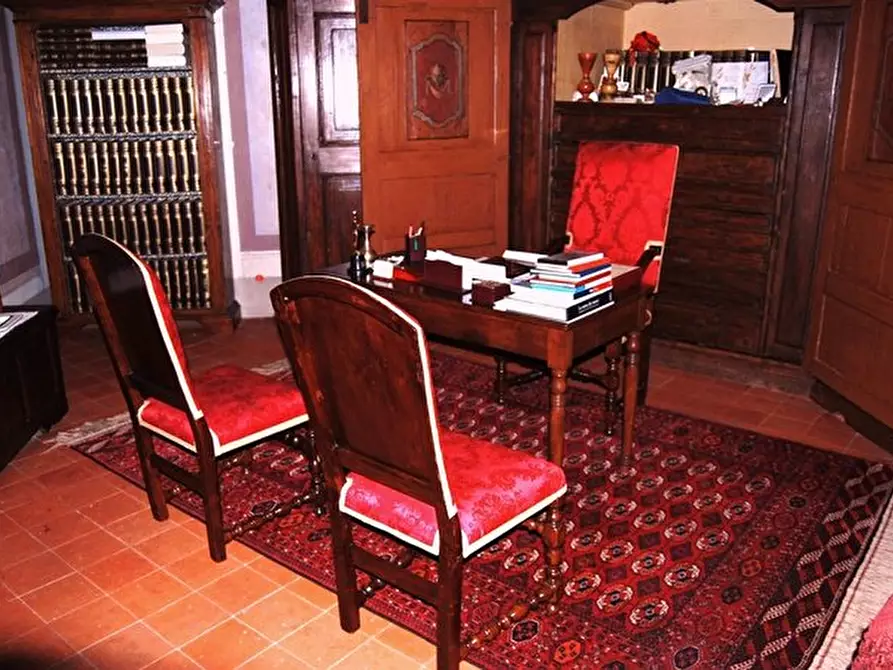 Immagine 10 di Villa in vendita  a Capannori